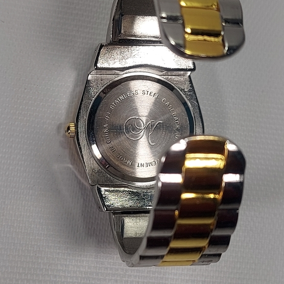 La Rochelle Gold Silver Tone Clamshell Bracelet Ladies Watch, New Battery - Picture 6 of 8